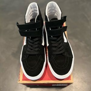 PREOWNED VANS SK8-HI V PLATFORM - RAINBOW & BLACK SIZE 9.5